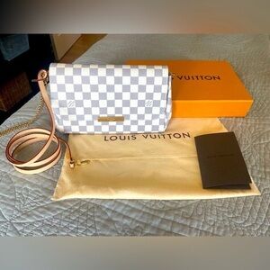 Louis Vuitton White and Tan Checkered Women's Bag